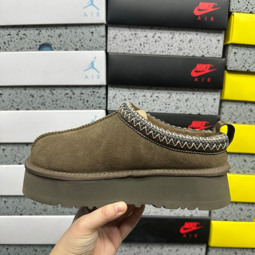 UGG Tazz Platform Slipper – Suede Mule with Shearling Lining, Grey & Silver Braided Collar Trim & Chunky Tonal Platform Sole in Olive